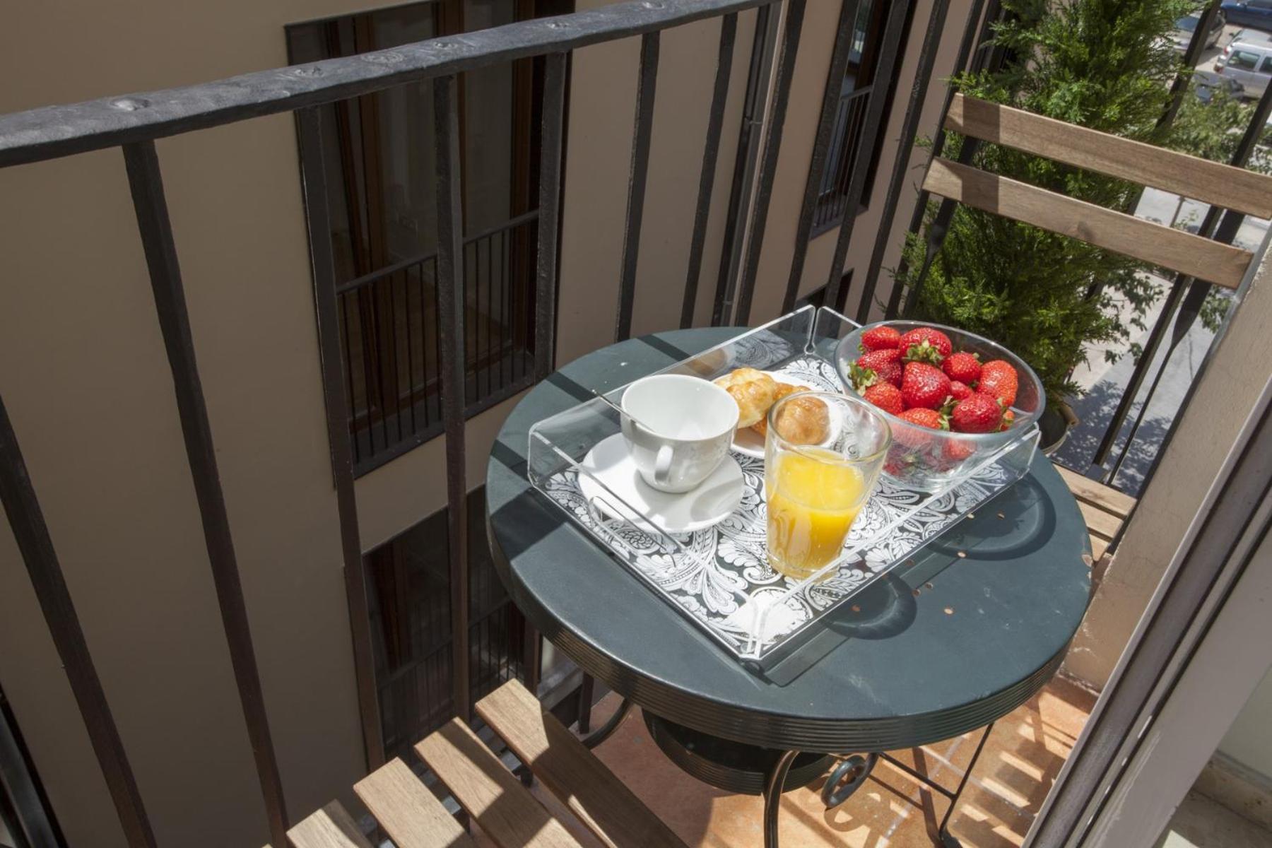 Singularstays Mercado Central Valencia Exteriör bild