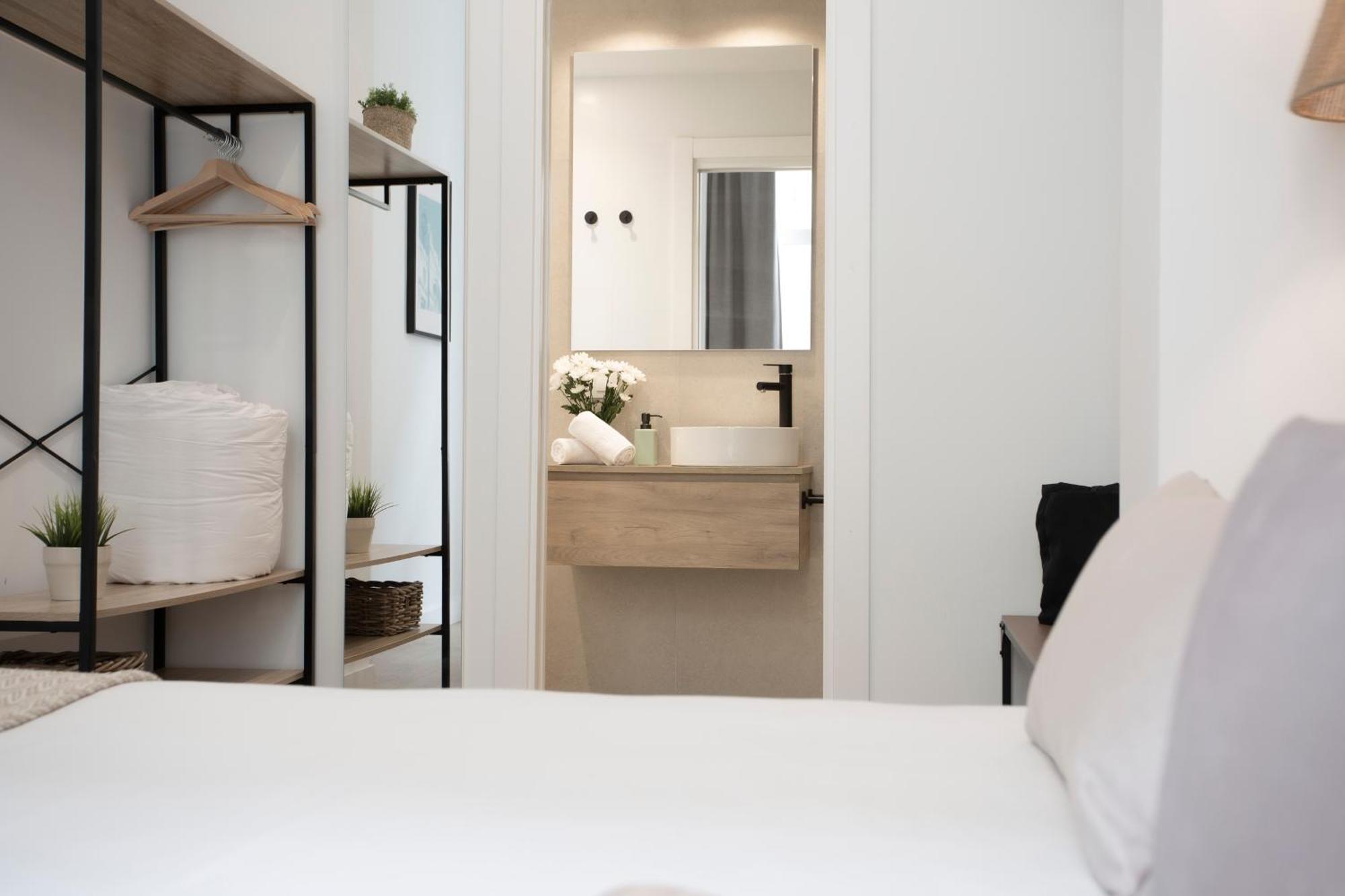 Singularstays Mercado Central Valencia Exteriör bild
