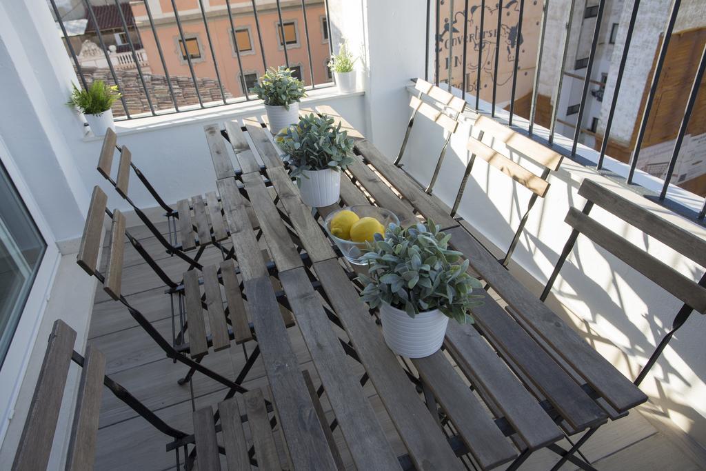 Singularstays Mercado Central Valencia Exteriör bild